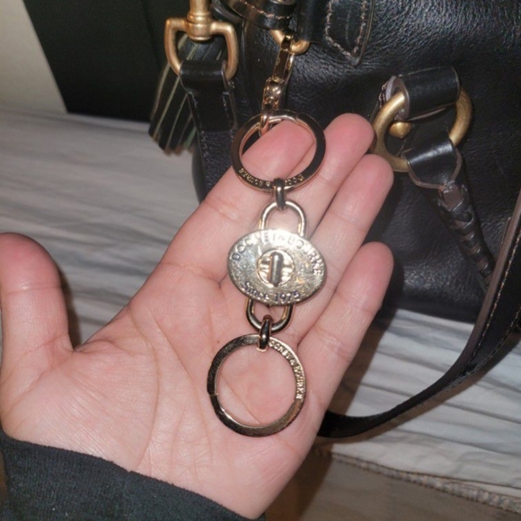 Dooney & Bourke Black Florentine Satchel, COMES WITH Wallet And Key Chain - Picture 5 of 6